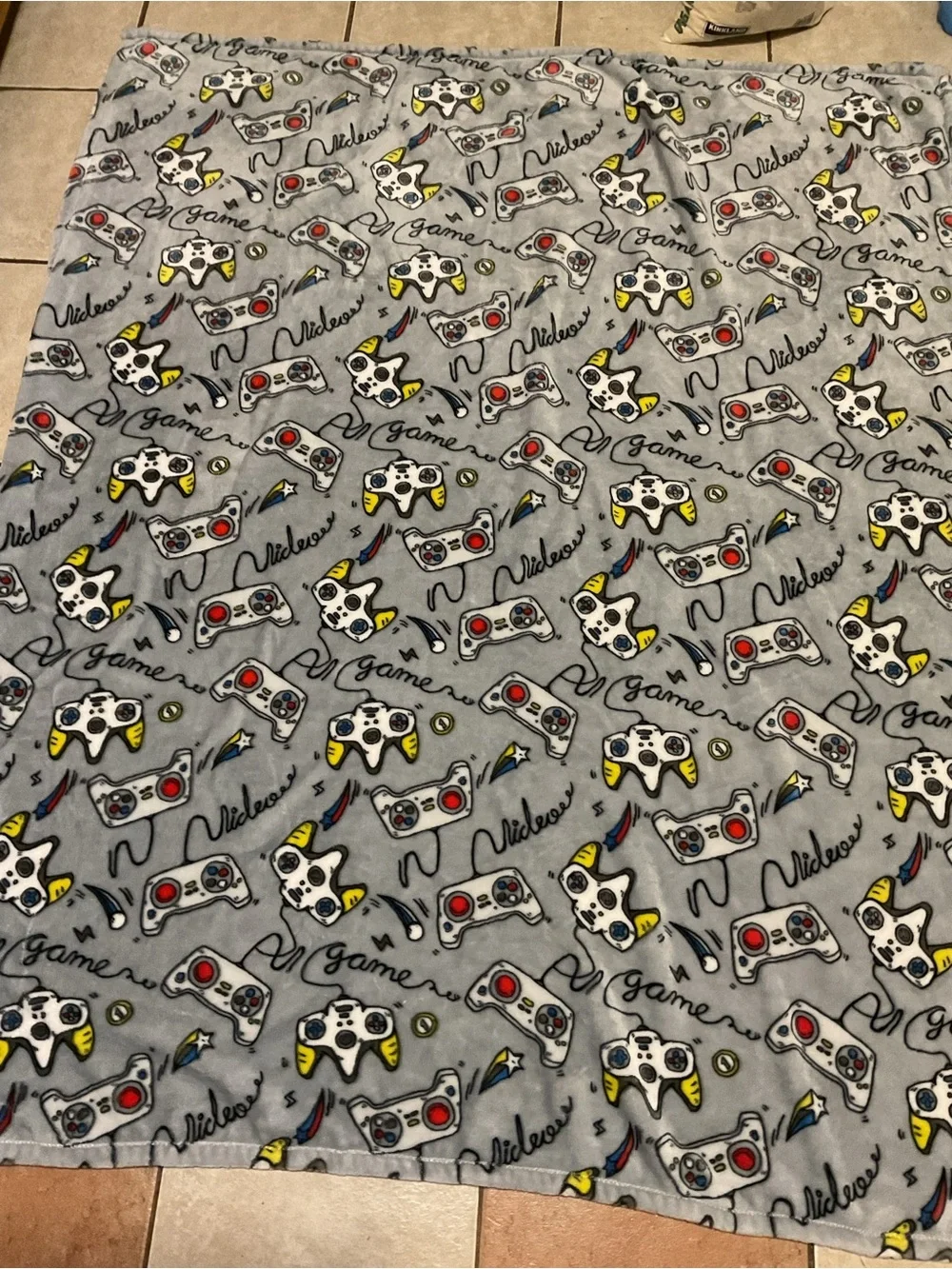 Grey Gamer Print Plush Throw Blanket - Soft Fleece